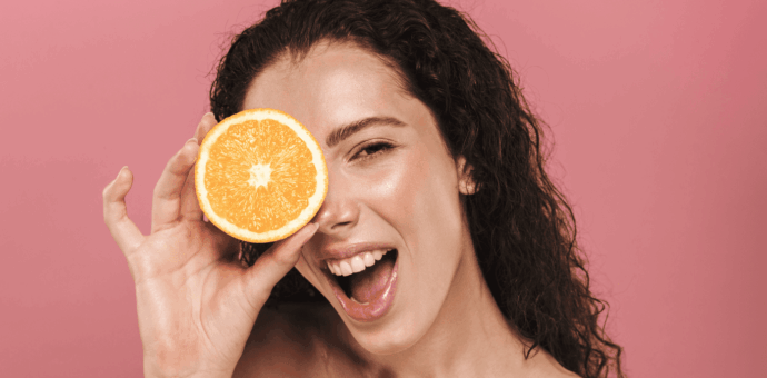 Tonico esfoliante con acidi della frutta